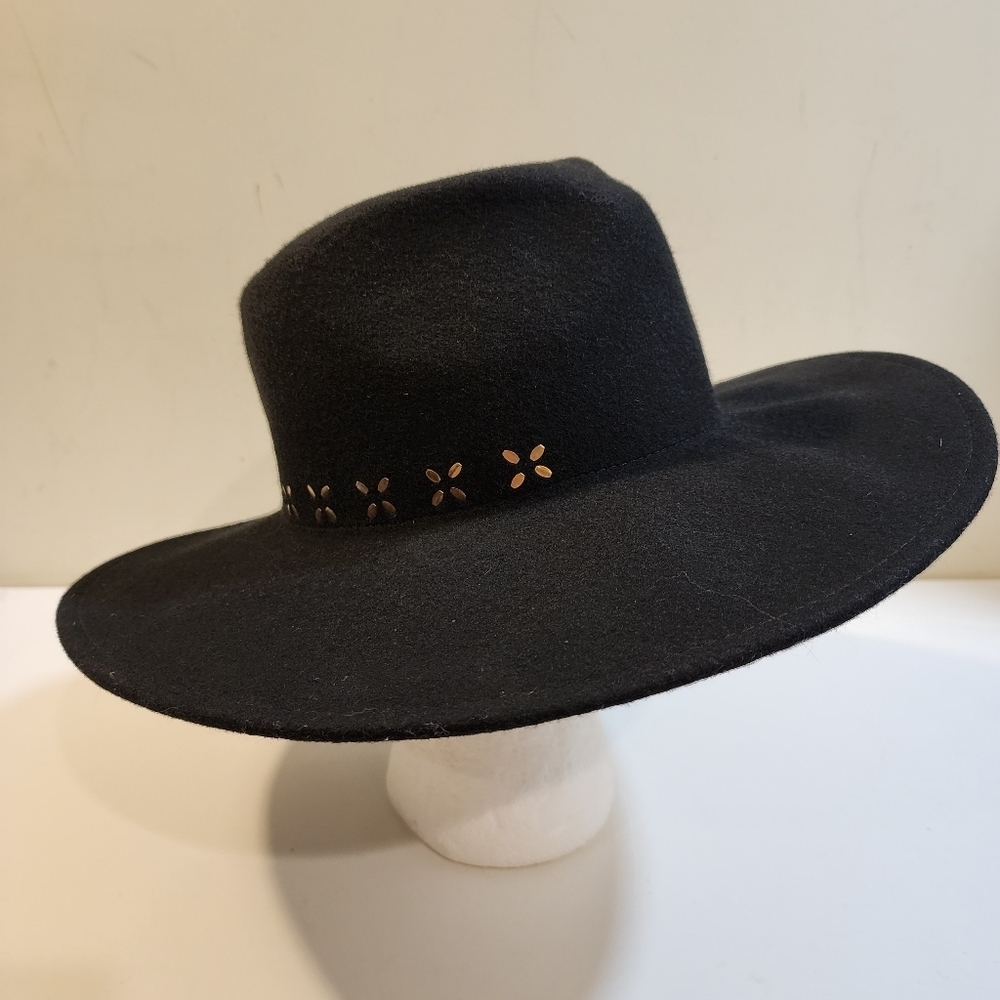 Universal Threads Women's Black 100% Wool hat OS NWT